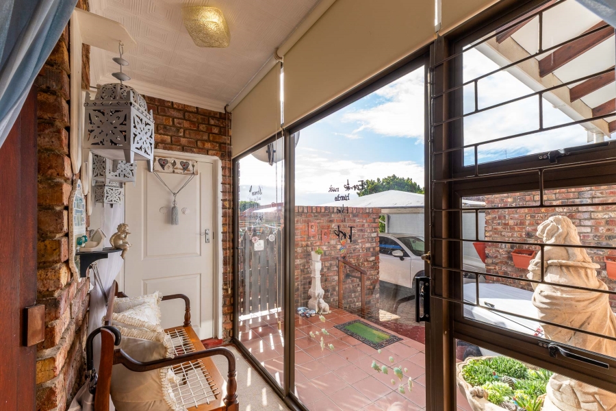 3 Bedroom Property for Sale in Deoville Park Western Cape